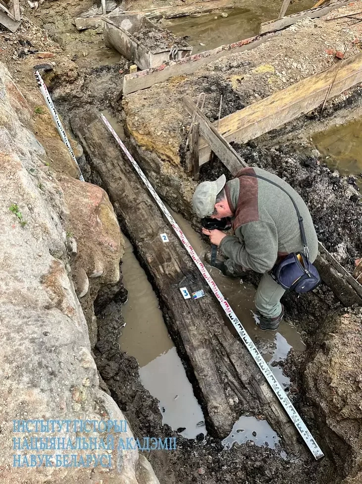 Archiealahičnyja raskopki ŭ Kreŭskim zamku