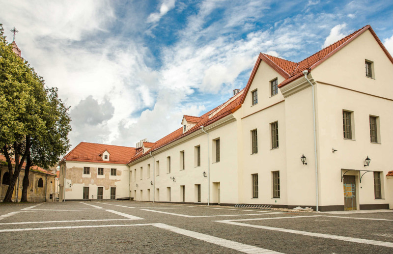 EHU_new_Campus_photo_exterior