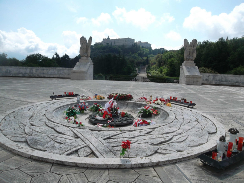 Могілкі2